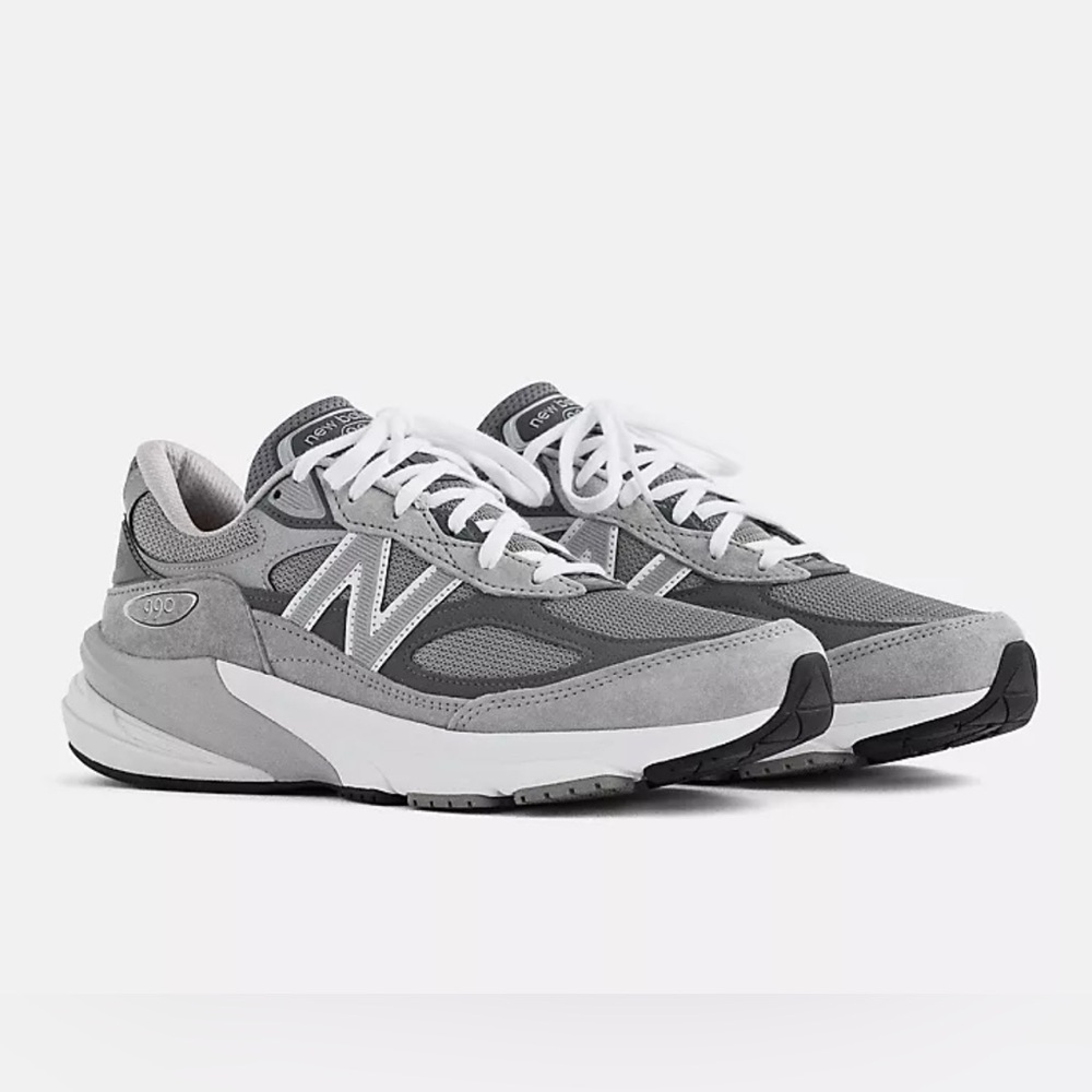 New Balance 990v6 Sneakers